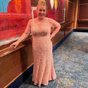 Elegant Pink Lace Wedding Dress